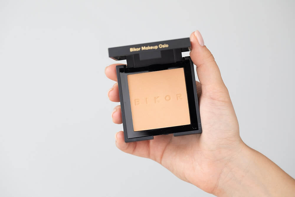 Bikor Oslo Compact Powder Puder - N°6 Deep honey (brzoskwiniowy) 8 g