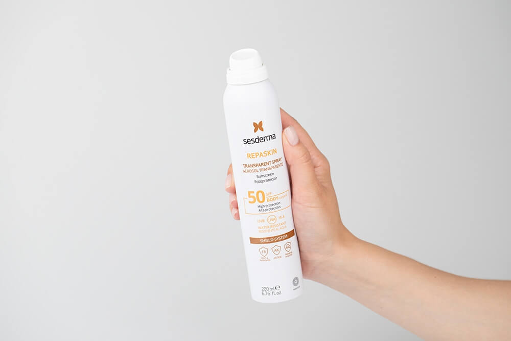 Sesderma Repaskin Transparent Spray Aerosol SPF 50 Spray przeciwsłoneczny do ciała 200 ml