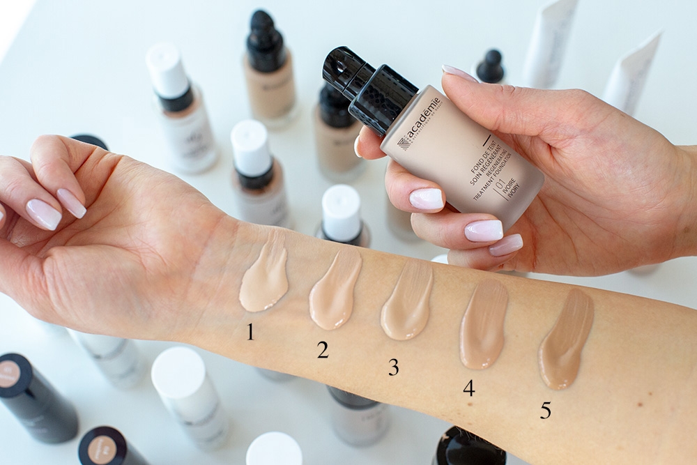 Academie Fond De Teint Soin Regenerant Liftingujący podkład (kolor miód 02) 30 ml
