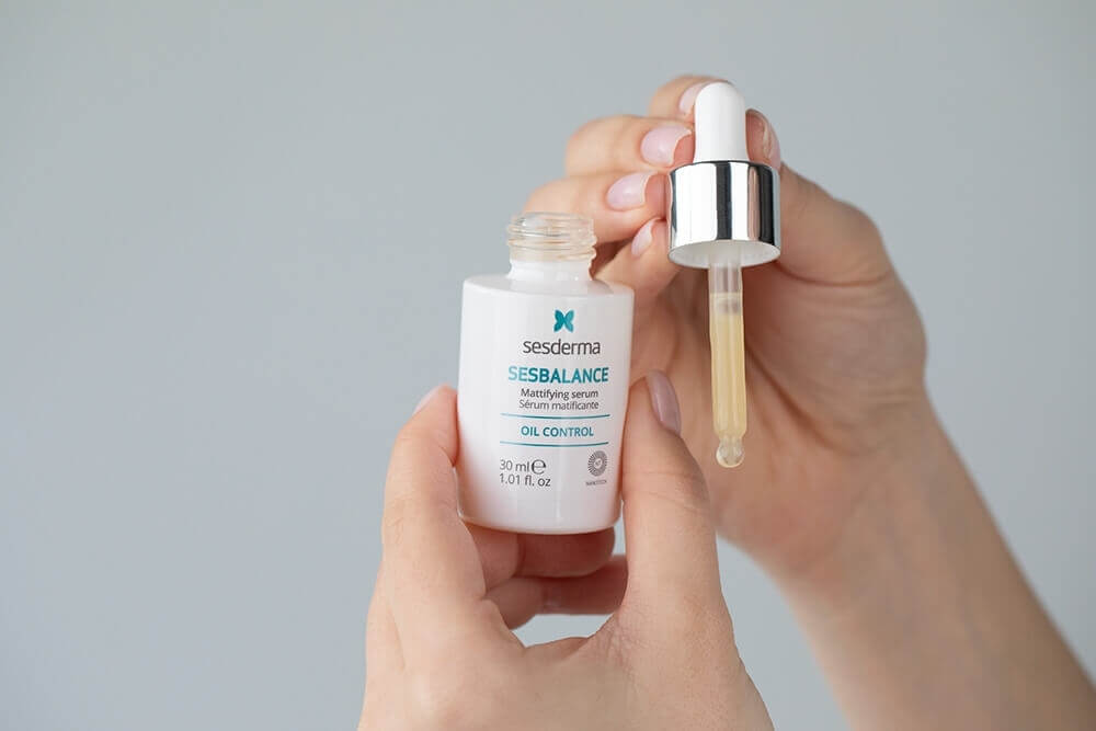 Sesderma Sesbalance Mattifying Serum Serum matujące, regulujące wydzielanie sebum z retinolem 30 ml