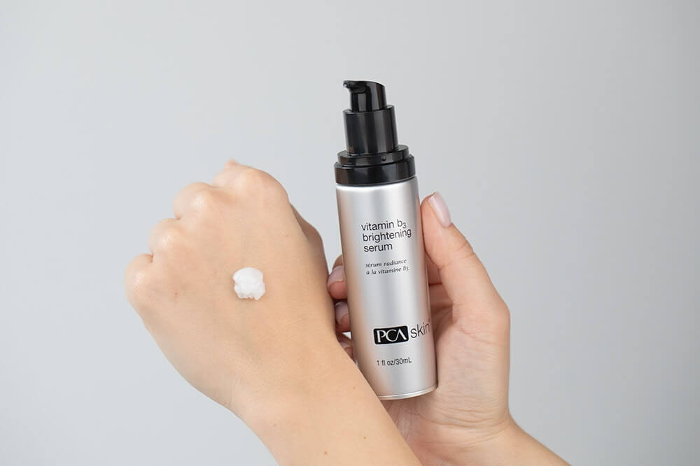 PCA Skin Vitamin B3 Brightening Serum Serum rozjaśniające przebarwienia 30 ml