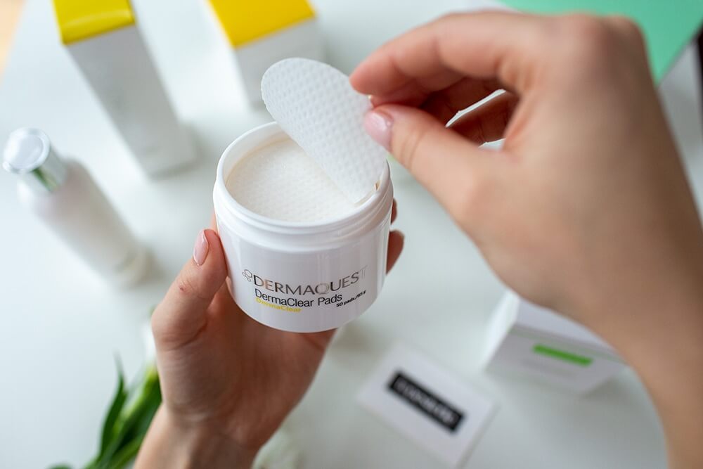 Dermaquest Universal Clarifying Pads Seboregulujący domowy peeling chemiczny 50 płatków 85 g
