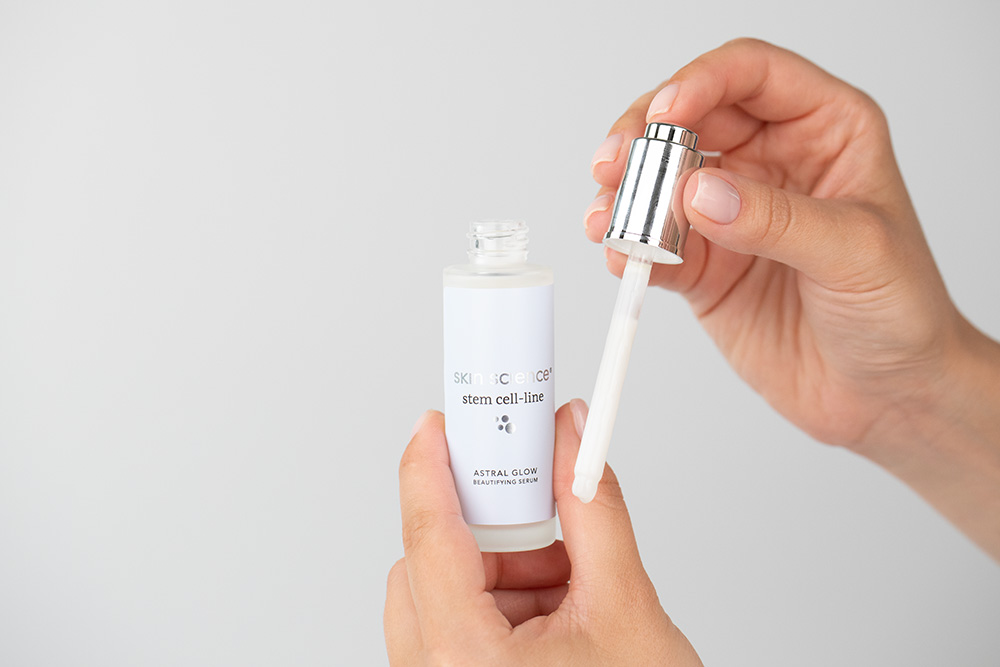 Skin Science Astral Glow Emulsyjne serum wygładzające, poprawiające koloryt skóry 30 ml