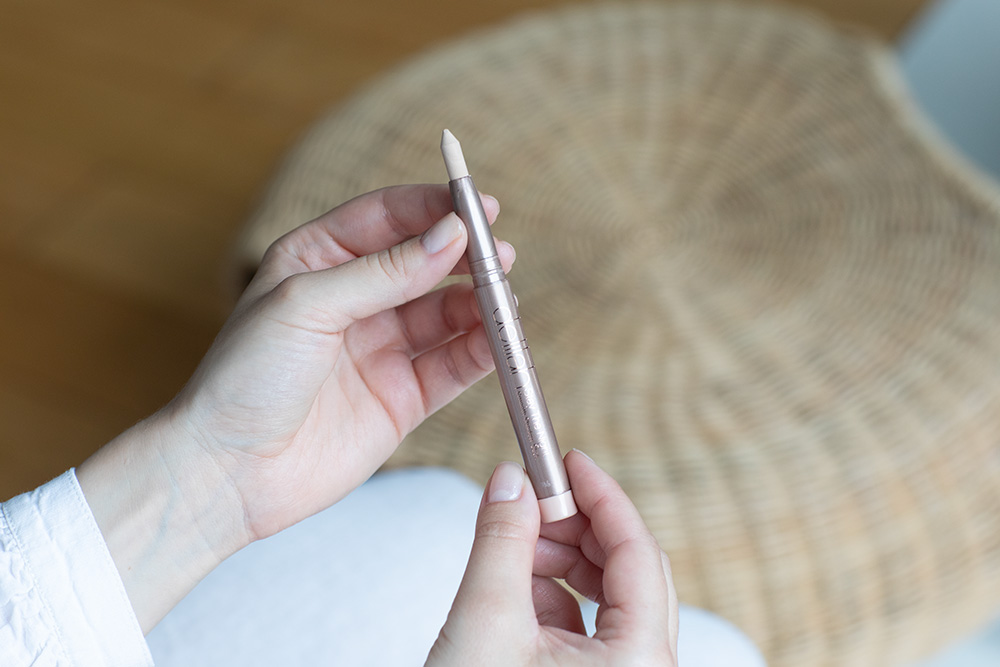 Delilah Smooth Shadow Stick Cień do powiek w sztyfcie (kolor Daisy Chain) 1,4 g