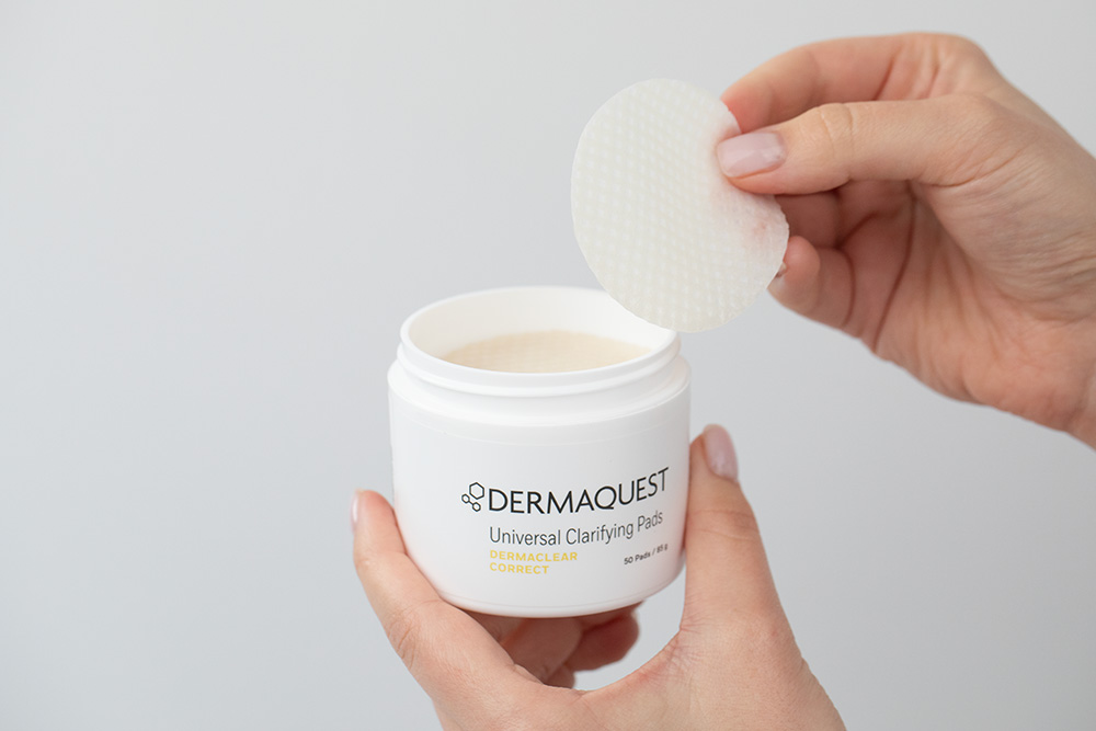 Dermaquest Universal Clarifying Pads Seboregulujący domowy peeling chemiczny 50 płatków 85 g