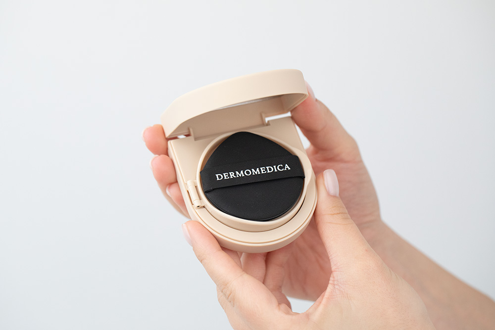 Dermomedica Sunscreen Perfect Skin SPF 50+ Fotoprotekcja, pielęgnacja i wyrównanie kolorytu w jednym kompakcie (kolor Cool Cashmere)9,3 g