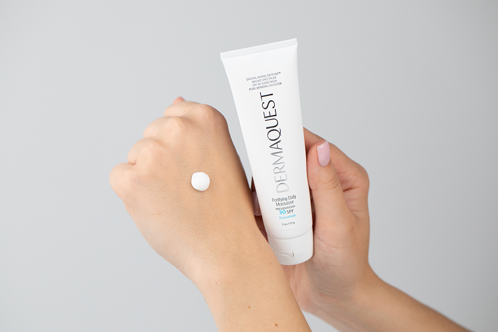 Dermaquest Fortifying Daily Moisturizer SPF 30 Wzmacniający krem nawilżający do codziennej fotoprotekcji 57 g