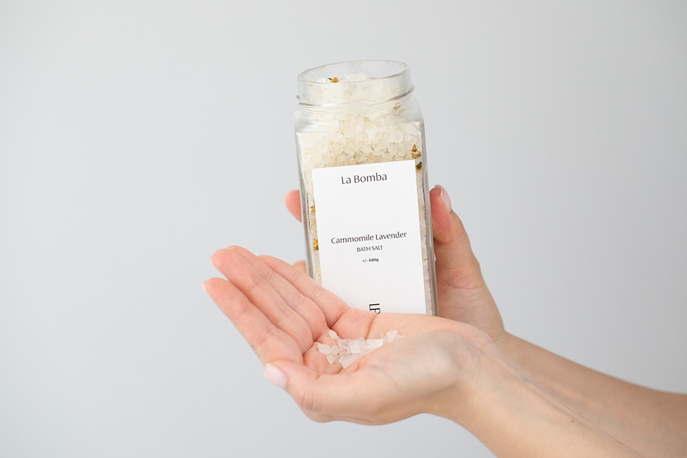 La Bomba Camomile Lavender Sól do kąpieli o zapachu lawendy 580 g