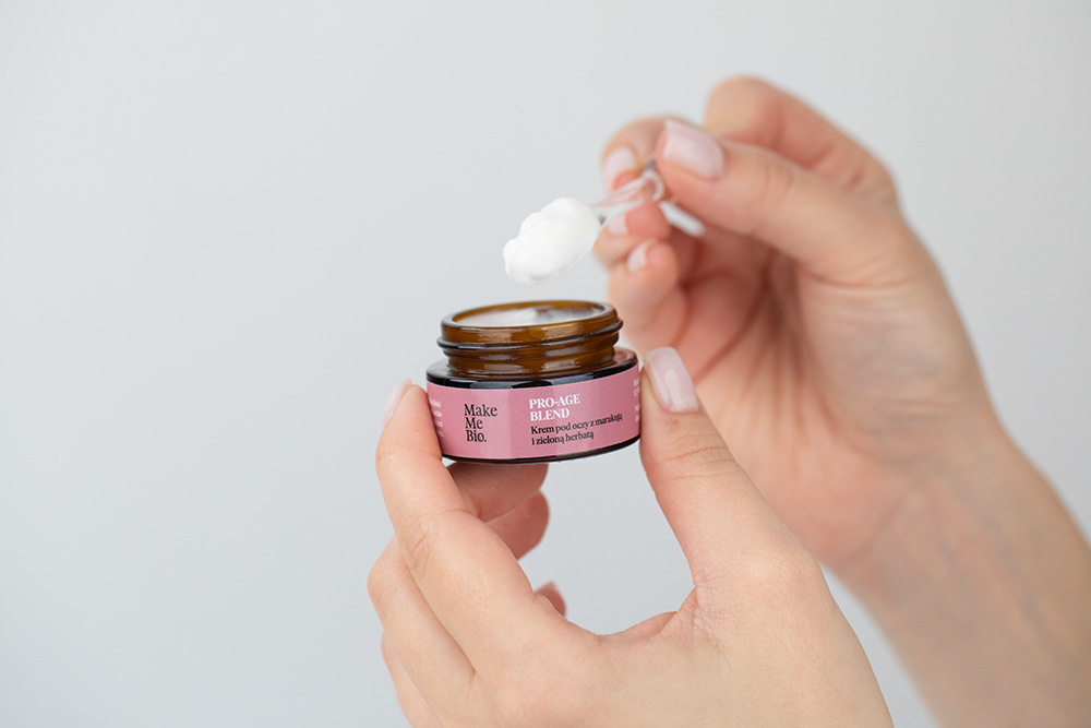 Make Me Bio Under Eye Cream With Passion Fruit And Green Tea NEW Krem pod oczy z marakują i zieloną herbatą 15 ml
