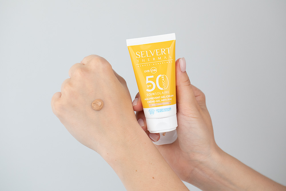 Selvert Thermal Age Prevent Gel-Cream With Colour SPF 50 Żel-krem do twarzy z kolorem i barierą ochronną 50ml