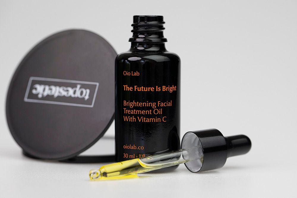 Oio Lab The Future Is Bright Kuracja rozjaśniająca z witaminą C do twarzy 30 ml