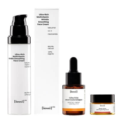 Iossi Dzika Róża + Ultra Rich Multivitamin Face Cream + Mango Kokos GRATIS ZESTAW Serum rozświetlające 10 ml + Bogaty krem z wit. C, B3 i E, 50 ml + Cukrowy peeling 15 ml