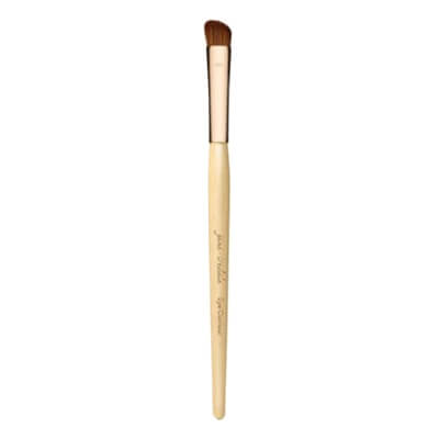 Jane Iredale Eye Contour Brush Wegański, lekko ścięty pędzel do nakładania i blendowania cieni 1 szt